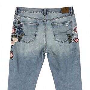 American Eagle | Embroidered Mom Jeans | 16 XLong | High Rise, Tapered Ankle